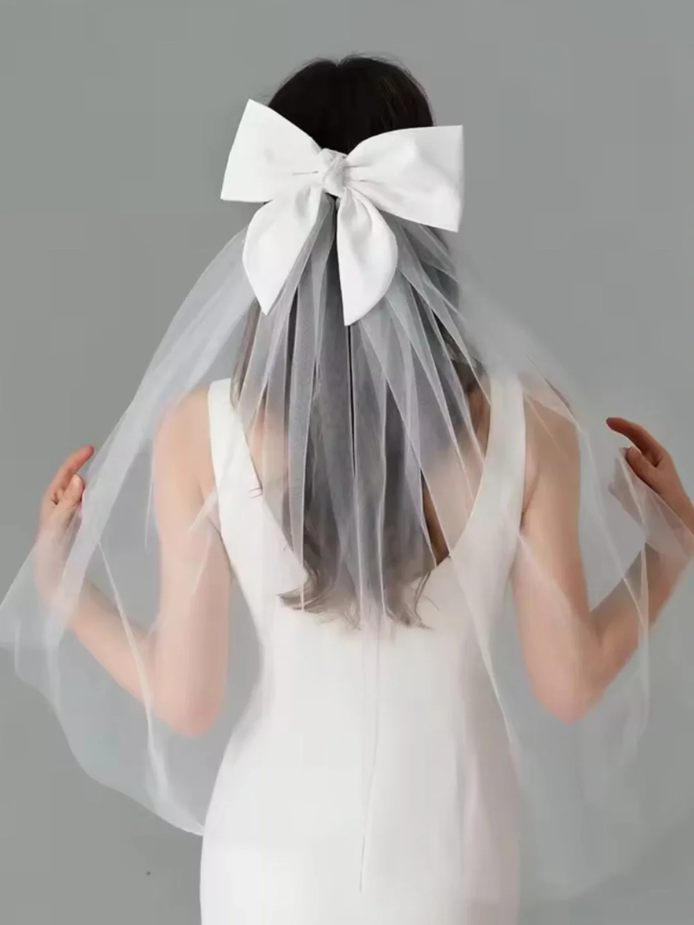 White Tulle Veil with Bow Hair Accessory